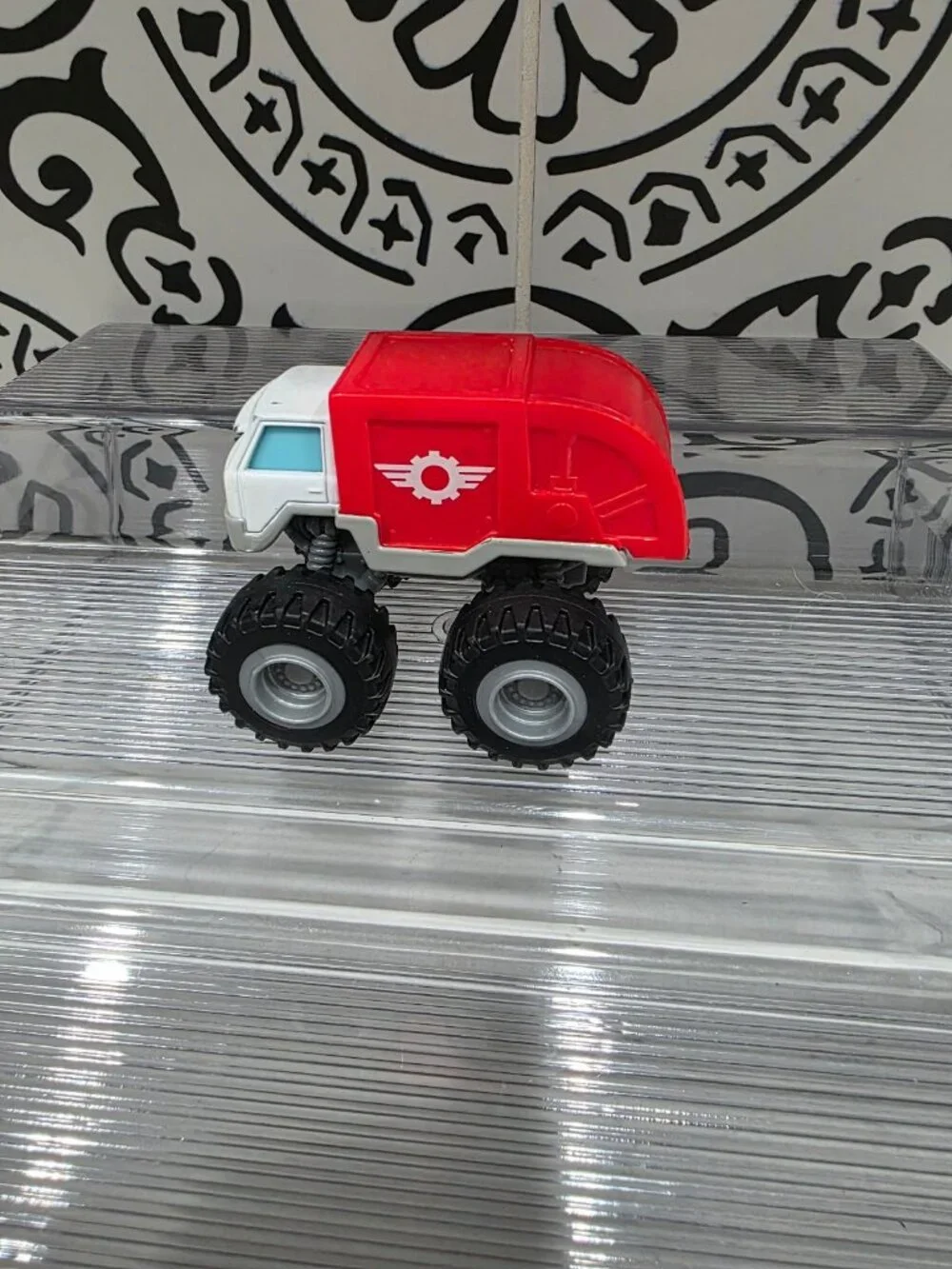 Blaze And The Monster Machines Die-Cast Debris Red & White Trash Truck Loose
